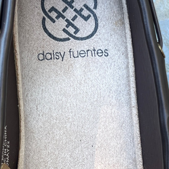 WOMEN'S DAISY FUENTES
DALLAS FLATS  Size 7 M - Picture 8 of 8
